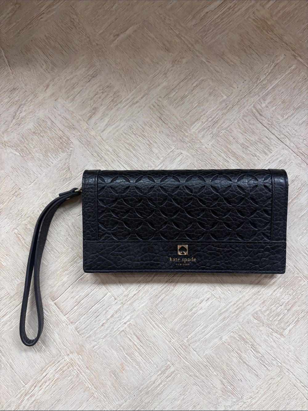 kate spade Black Textured Leather Wristlet Clutch
